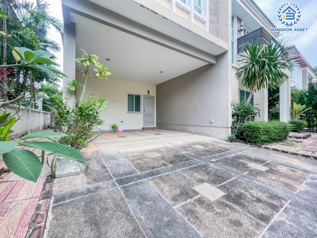 *****บ้านเดี่ยวมือสองย่านนนทบุรี ม.บางกอกบูเลอวาร์ด สาทร-ปิ่นเกล้า เนื้อที่กว้างขวางมากถึง 52.50 ตร.ว. ฟังก์ชัน 3 ห้องนอน 4 ห้องน้ำ ที่จอดรถ 2 คัน แถมฟรี! เครื่องปรับอากาศ 5 เครื่อง มีพื้นที่รอบบ้าน ภายในตกแต่งสวย ตั้งบนทำเลแห่งการเดินทาง ใกล้จุดขึ้นลงทางด่วน "ตลิ่งชัน"